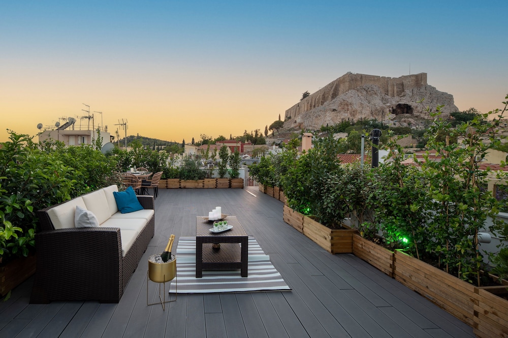 Plaka Arch Suites 31/41
