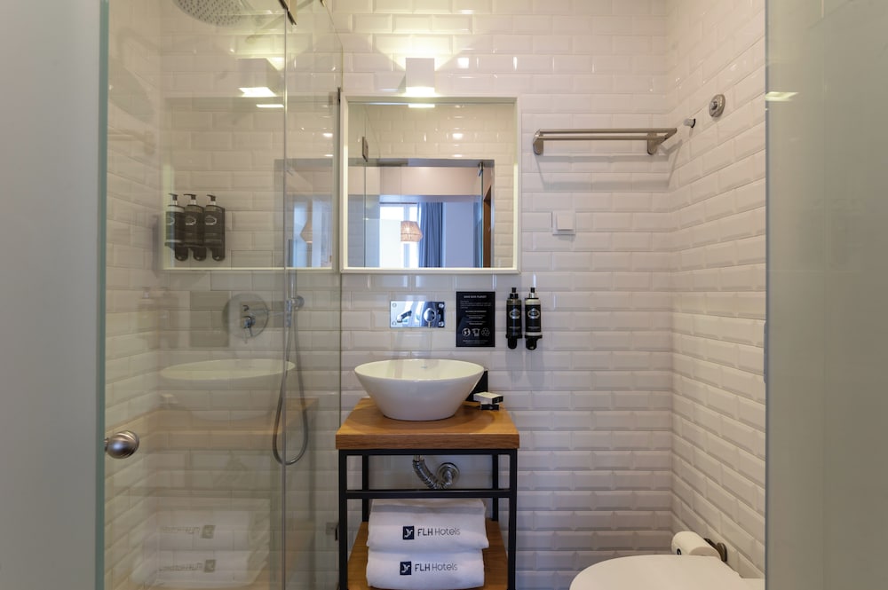 Urbano FLH Hotels Lisboa 48/49