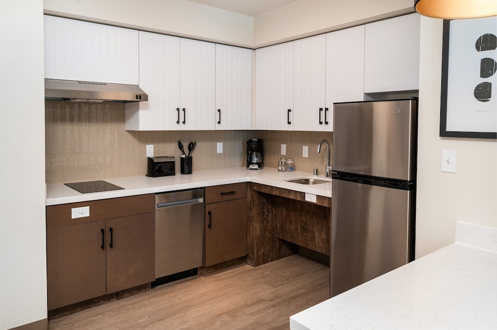 Staybridge Suites Temecula Wine Country 36/48