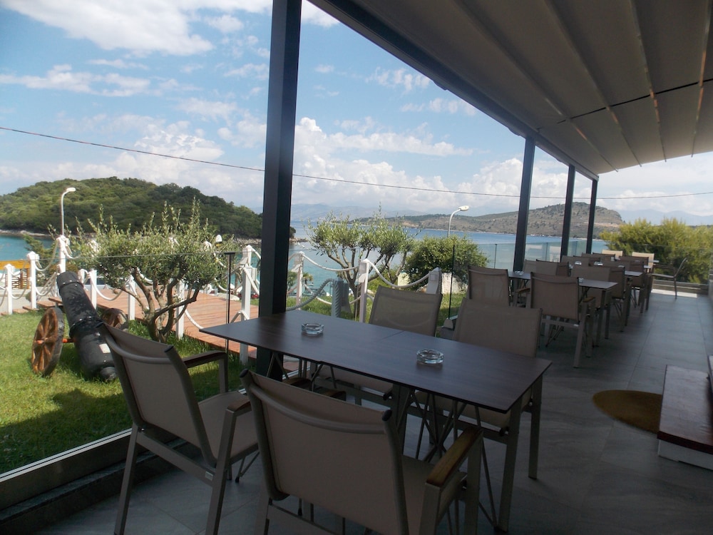 Bianco Hotel 46/61
