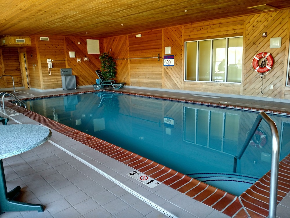 Holiday Inn Express Toledo West Napoleon 5/65