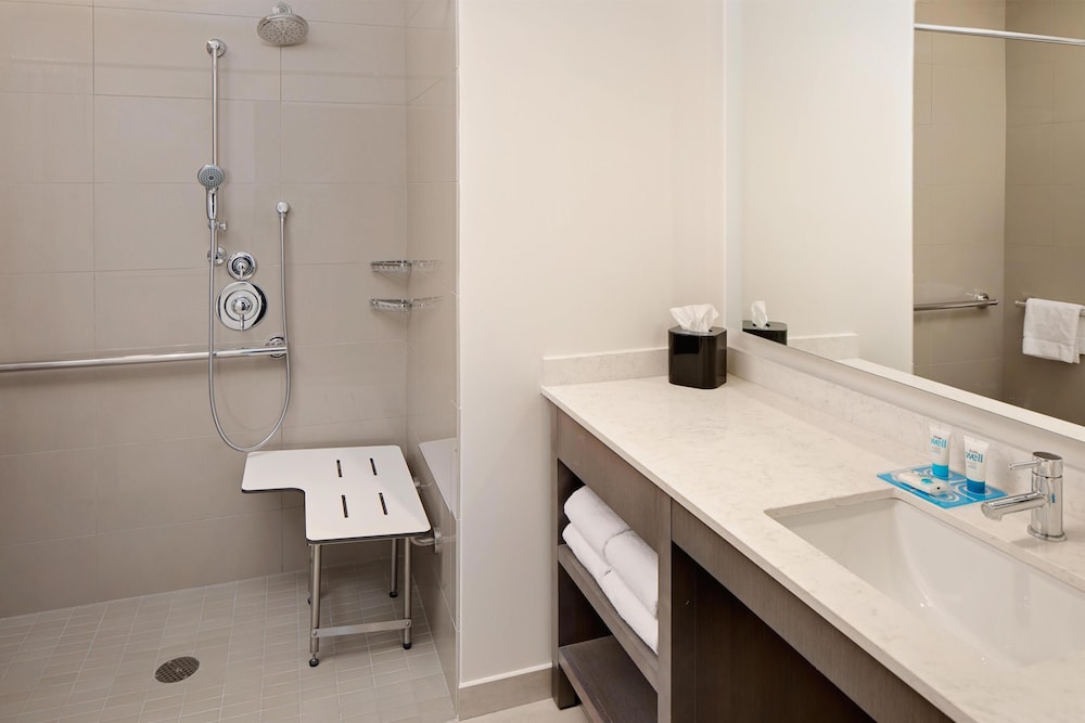 Hyatt House Irvine John Wayne Arpt 69/70