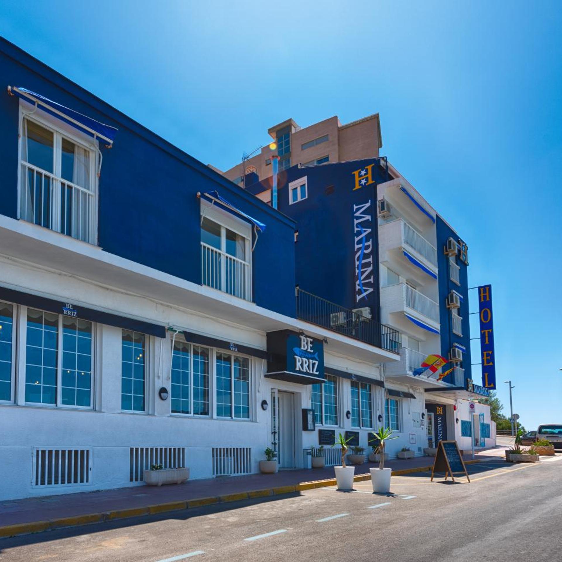 Hotel Marina 3/41