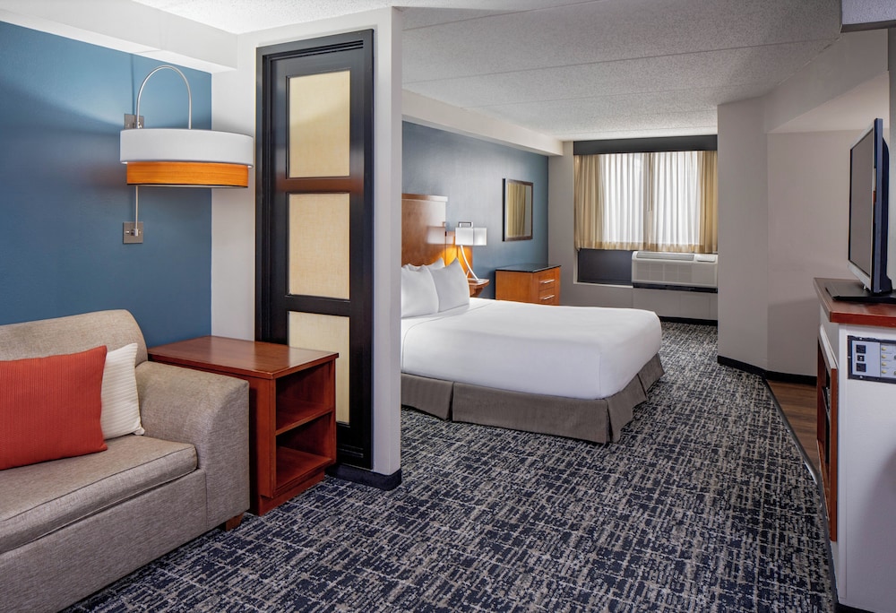 Hyatt Place Fair Lawn Paramus 7/40