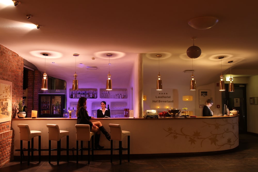 LANDHOTEL HOF BEVERLAND 10/69