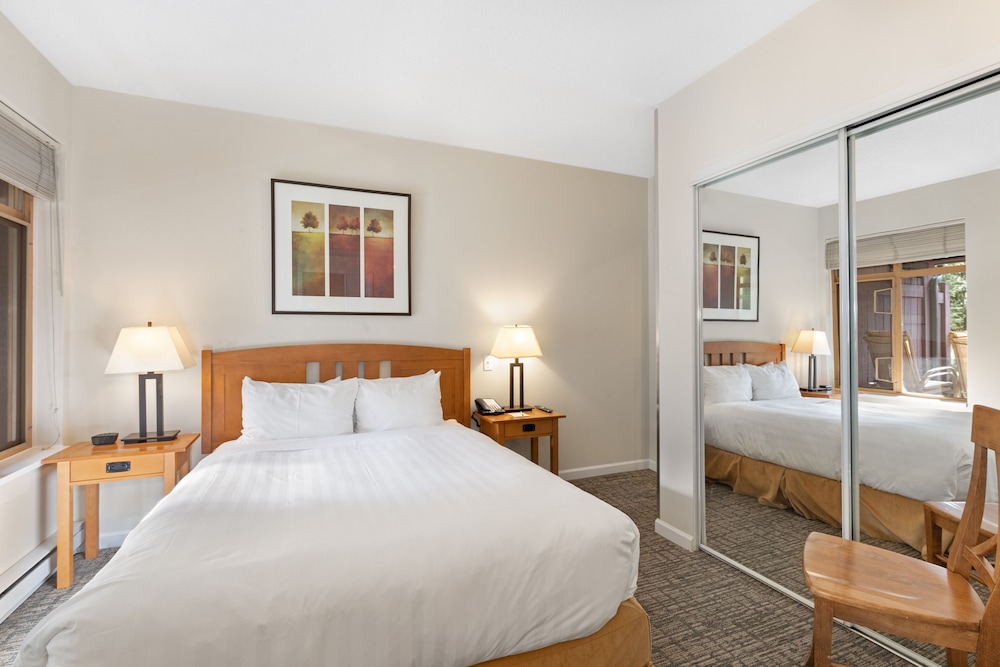 2 BEDROOMS, CONDO, LOFT