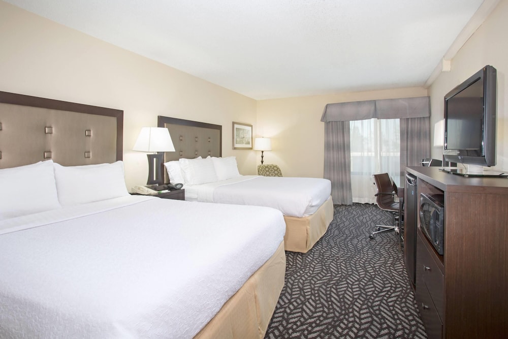 Wyndham Grand Executive Center Little Rock Airport 21/66