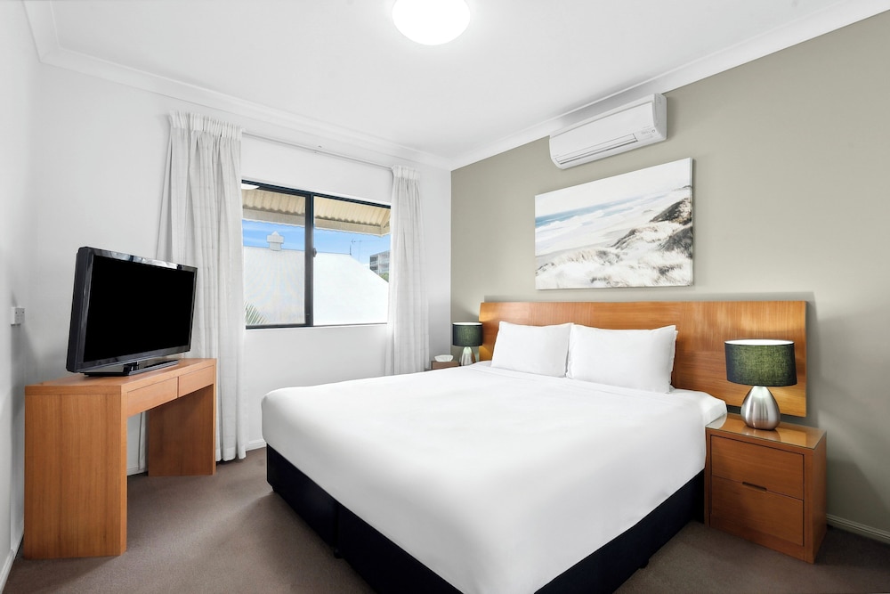 1 BEDROOM, APARTMENT
