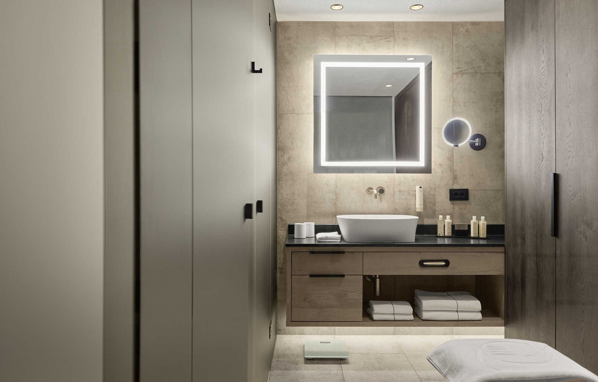 JUNIOR SUITE, STUDIO