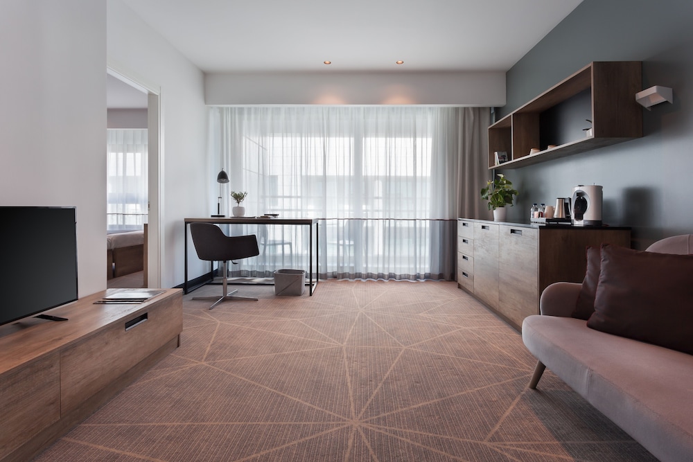 BE HOTEL 50/78