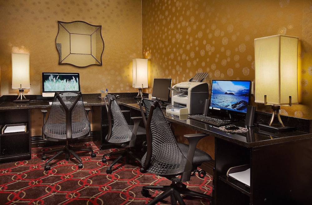 Best Western Plus The Charles Hotel 41/42
