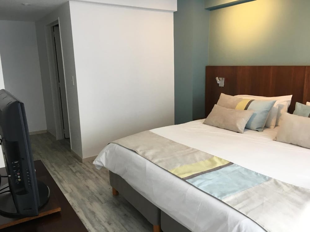 1 BEDROOM, APARTMENT