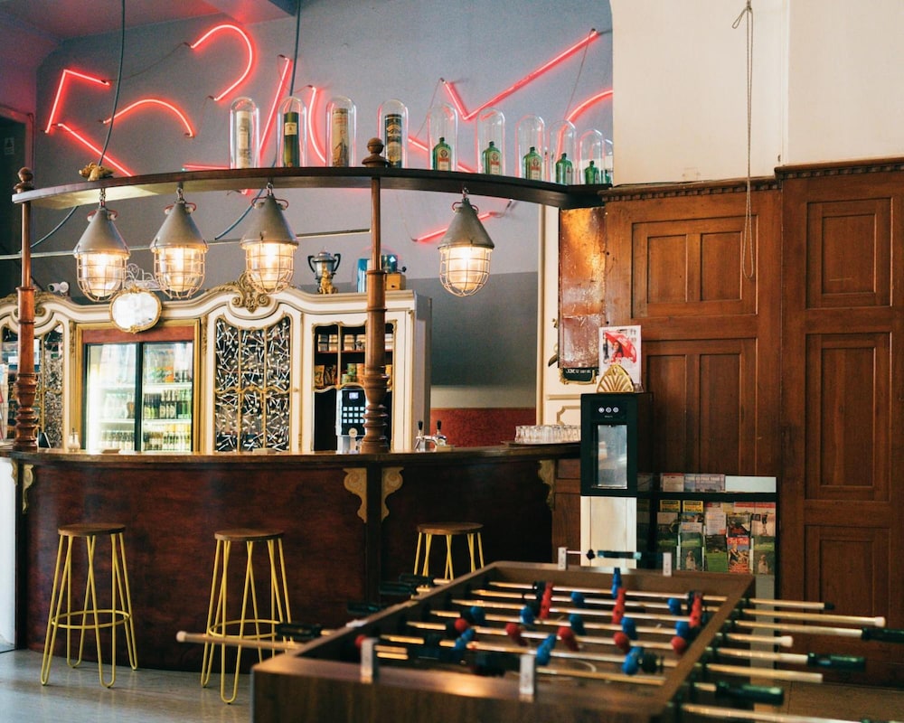 Three Little Pigs Hostel 32/44