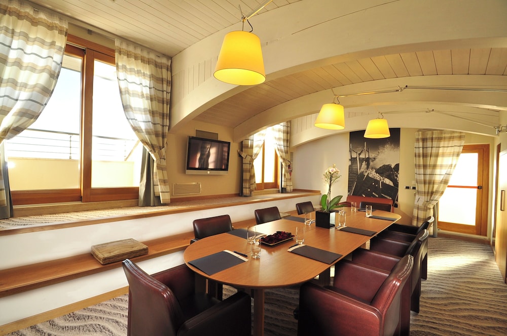 Hotel Cristallo 32/50