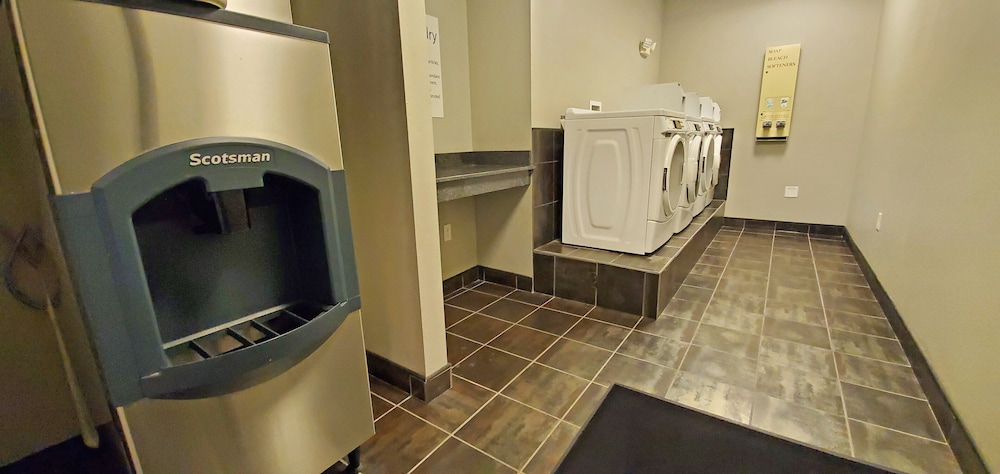 Holiday Inn Express Kearney 35/72