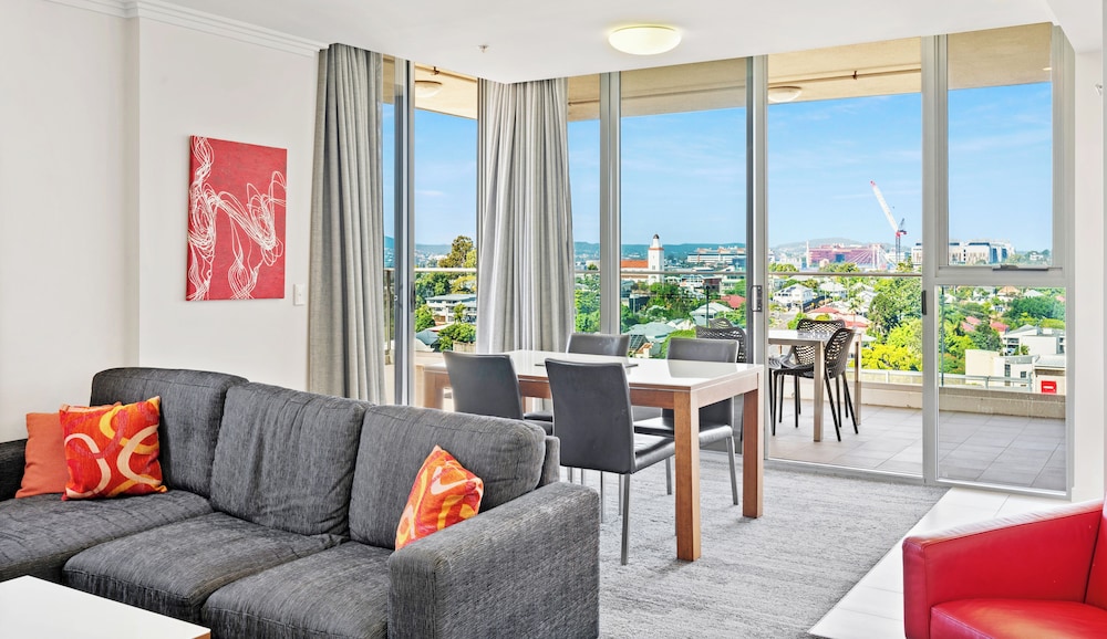 Hotel Diana South Brisbane 30/39