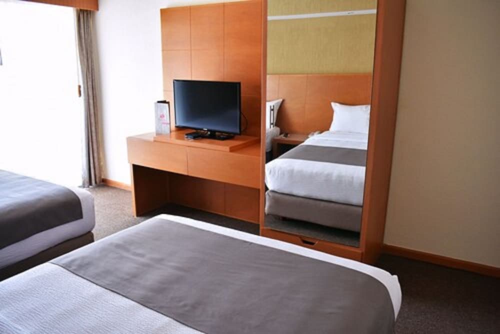 La Posada Hotel &amp; Suites 10/68