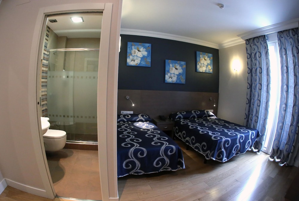 Hostal Sol Square Madrid 25/50