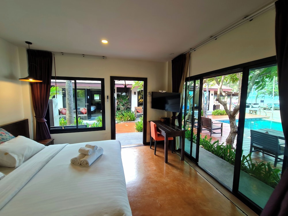 VIP, SEA VIEW