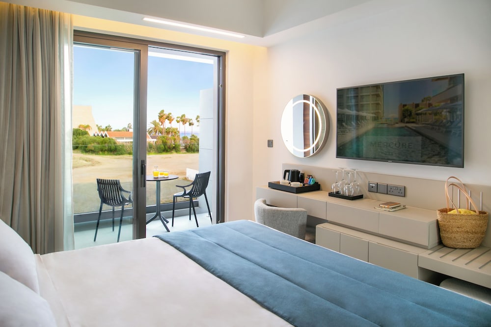 Mercure Larnaca Beach Resort 14/39