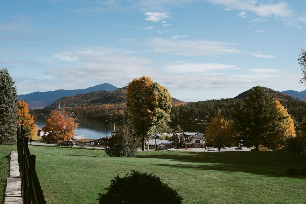 Crowne Plaza Lake Placid 62/67