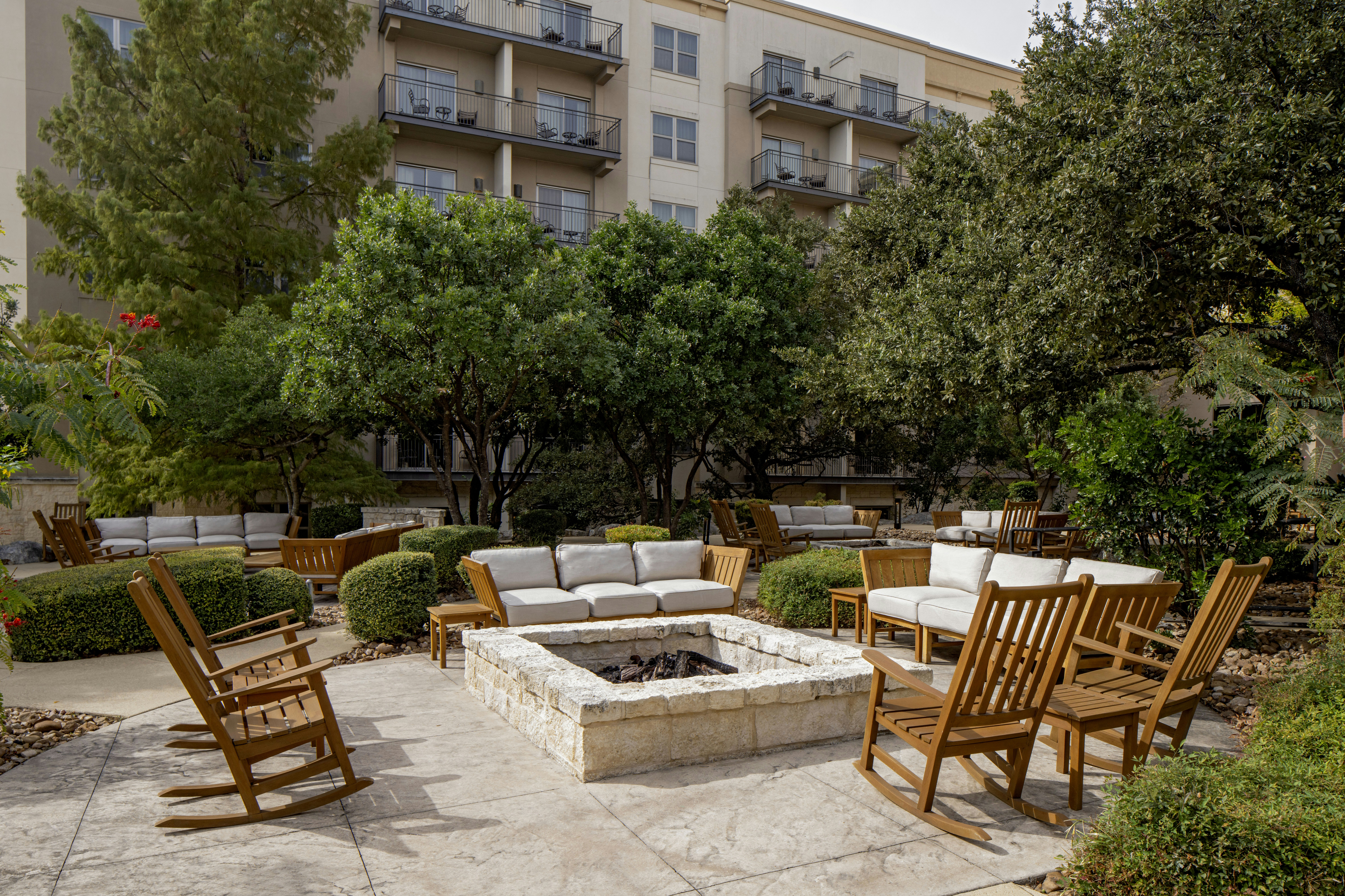 Hilton San Antonio Hill Country 70/74