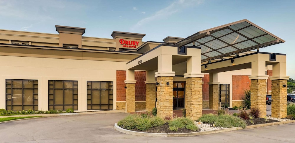 Drury Inn and Suites St. Joseph 2/45