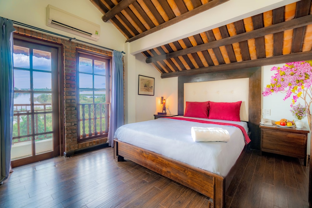 Golden Peach Villa Hoi An 34/68