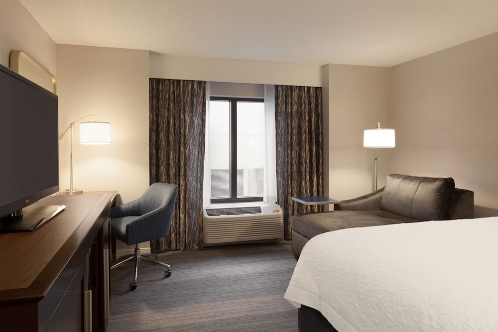 Hampton Inn And Suites Nashville Downtown Tn 13/53