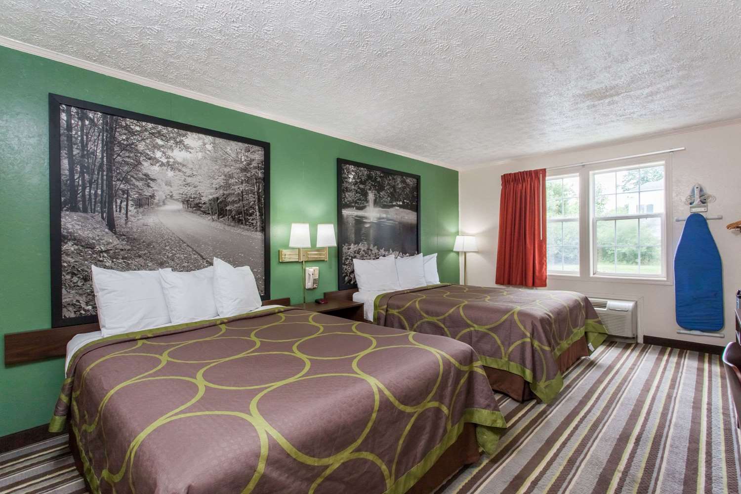Super 8 By Wyndham Syracuse East 5/13