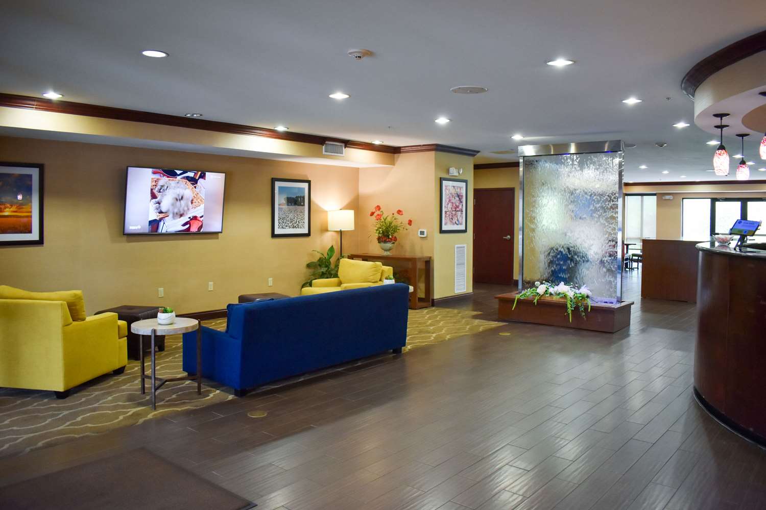 Comfort Suites Forrest City 8/44