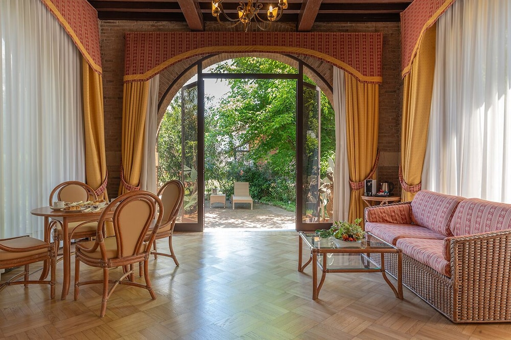Park Hotel Villa Ariston 53/73
