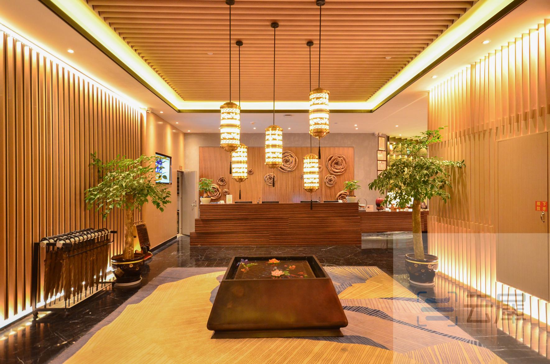 Metropolo Jinjiang Hotel ((Shangri-La Songzanlin Temple) 41/60