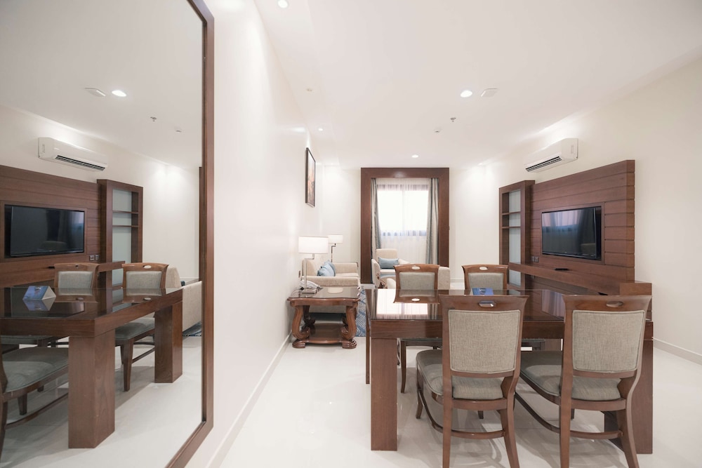 فندق راديسون بلو - بريدة(Radisson Blu Hotel Buraidah) 70/75