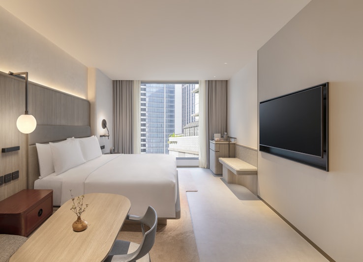 KROMO Bangkok, Curio Collection by Hilton 33/85