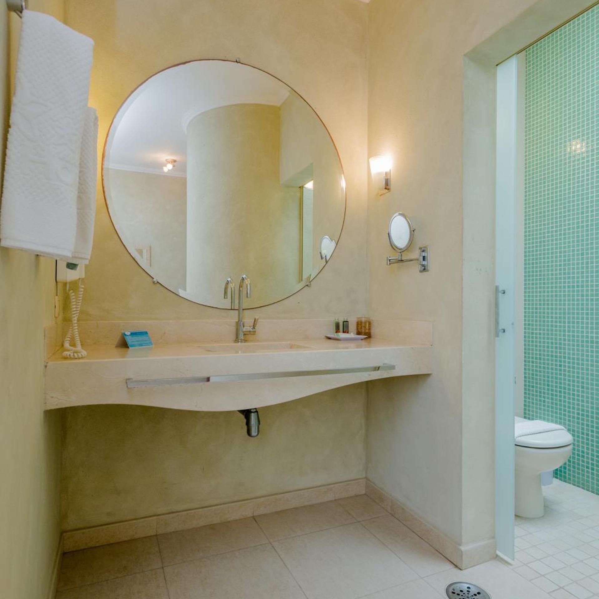 Beach Hotel Cambury 60/60
