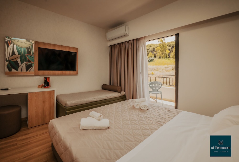 Superior, 1 Double and 1 Single Bed, Mountain View, Balcony