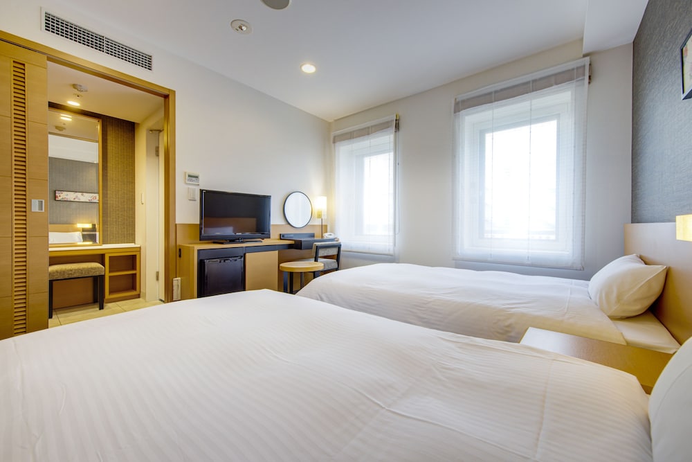 Room, Twin Beds