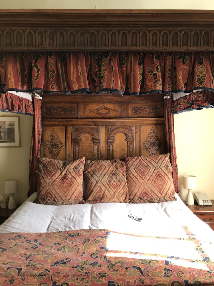 Deddington Arms 5/34