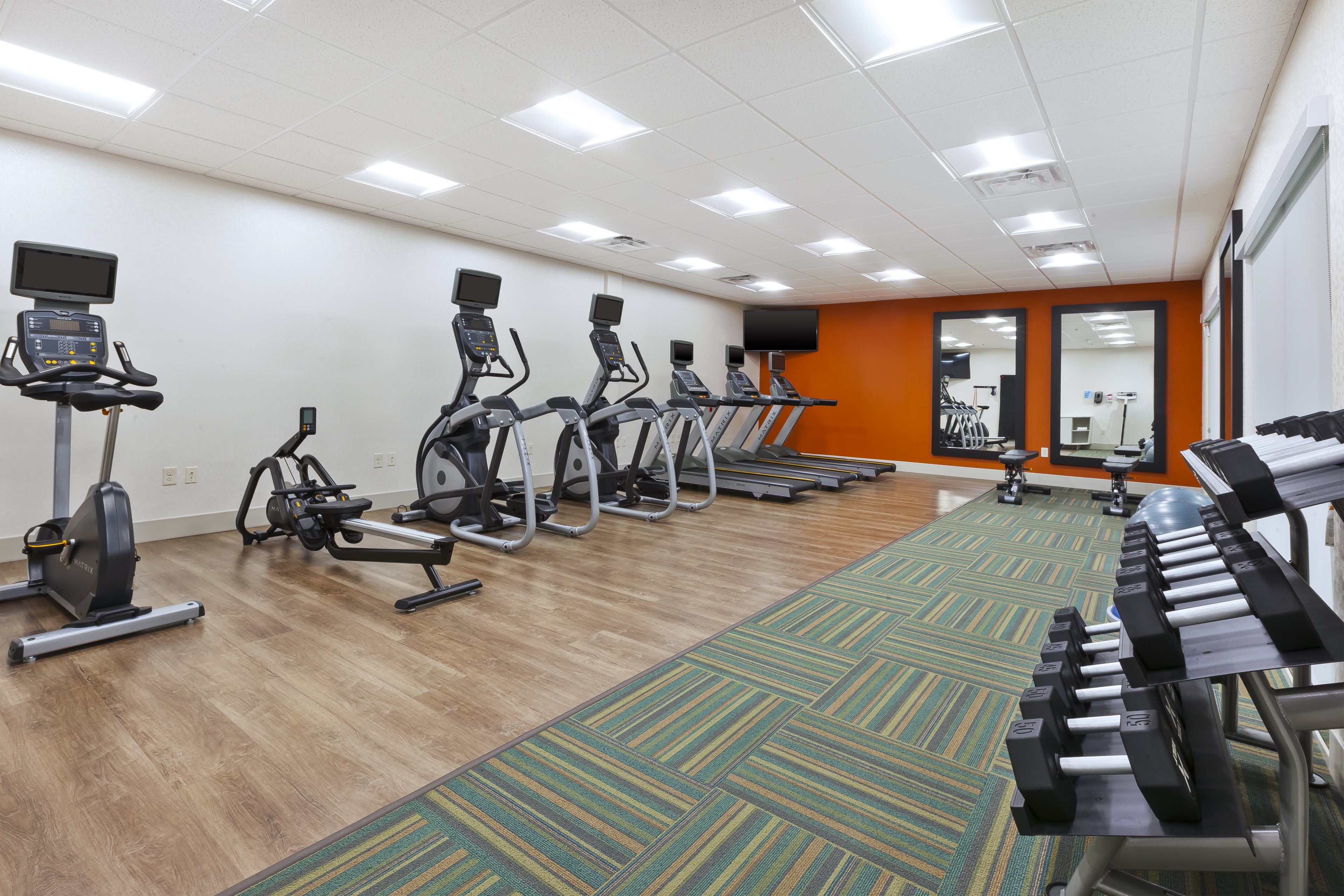 Holiday Inn Express And Suites Painesville Concord 36/54