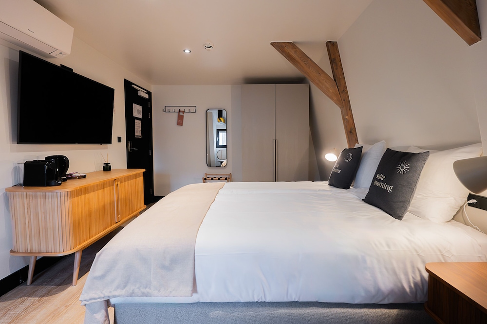 Amsterdam Hostel Centre 13/37