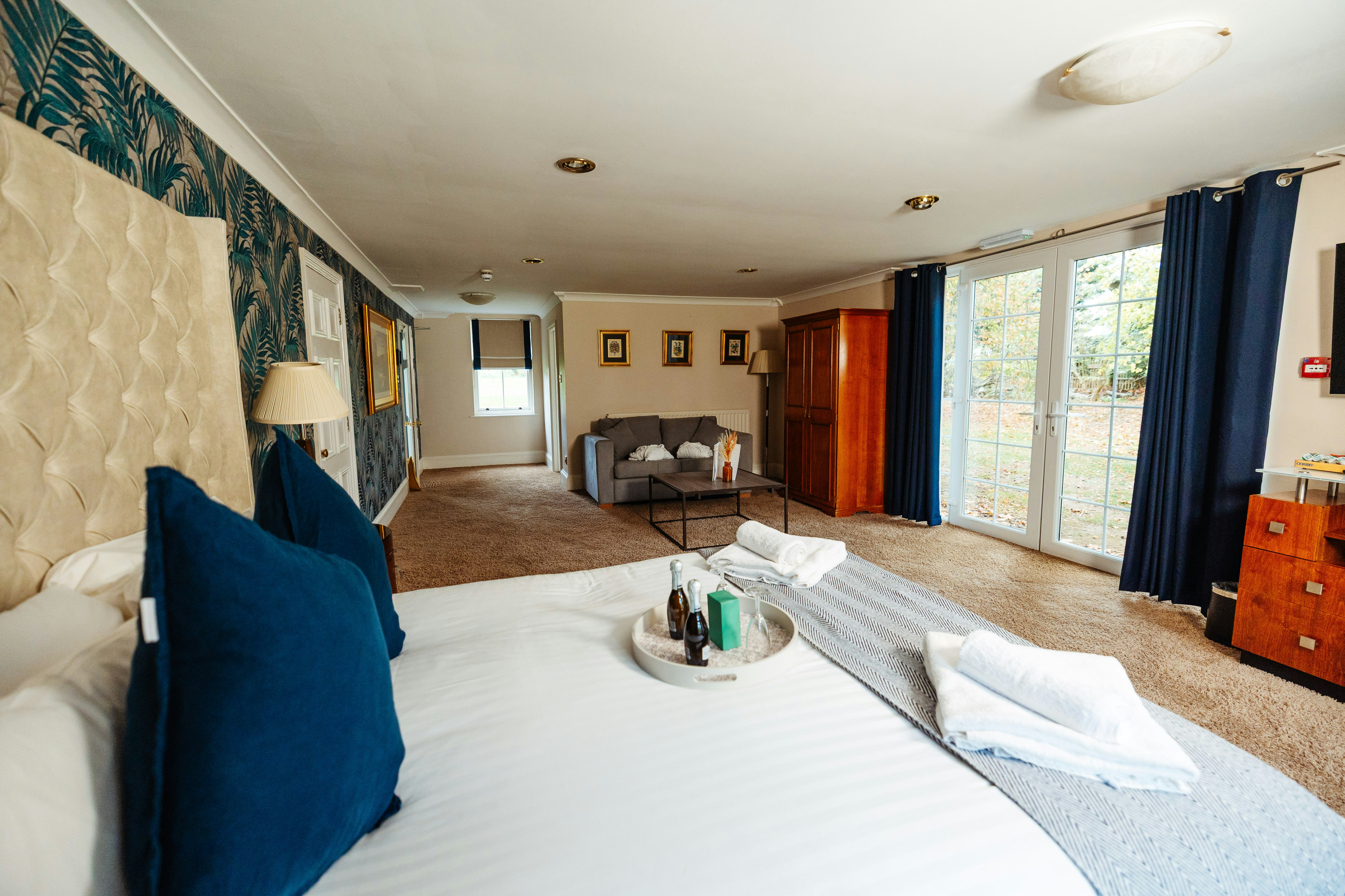 Woodlands Manor 15/100