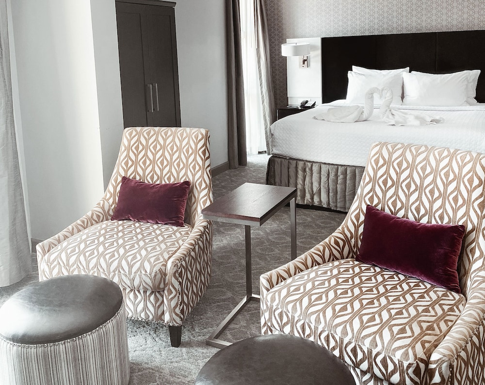 Crowne Plaza Chicago Sw Burr Ridge 17/59