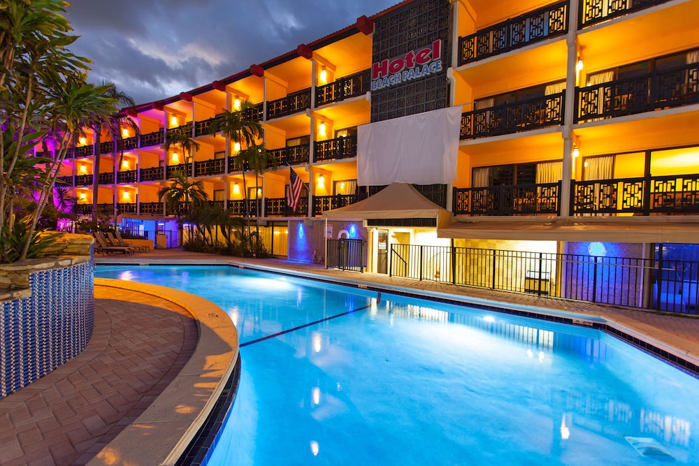 The Garden Hotel and Resort 4/62