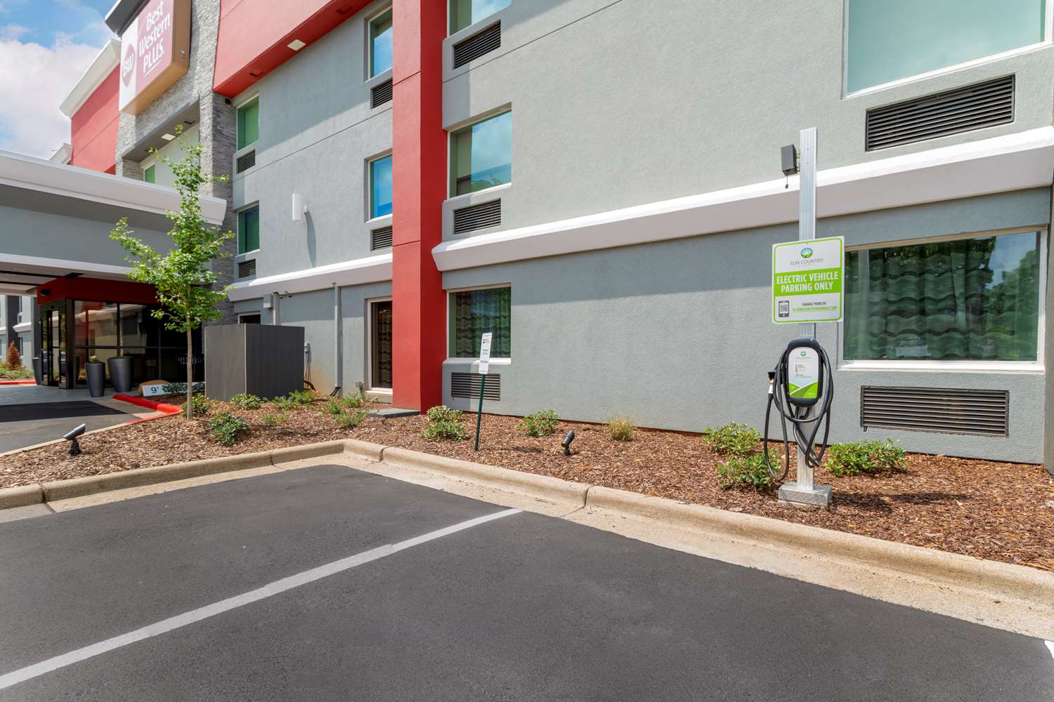 Best Western Plus Cleveland Inn & Suites 12/13