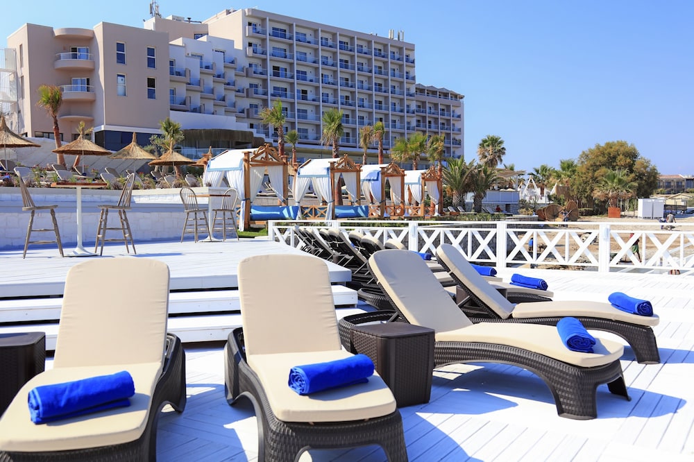 Design Plus Seya Beach Hotel 59/67