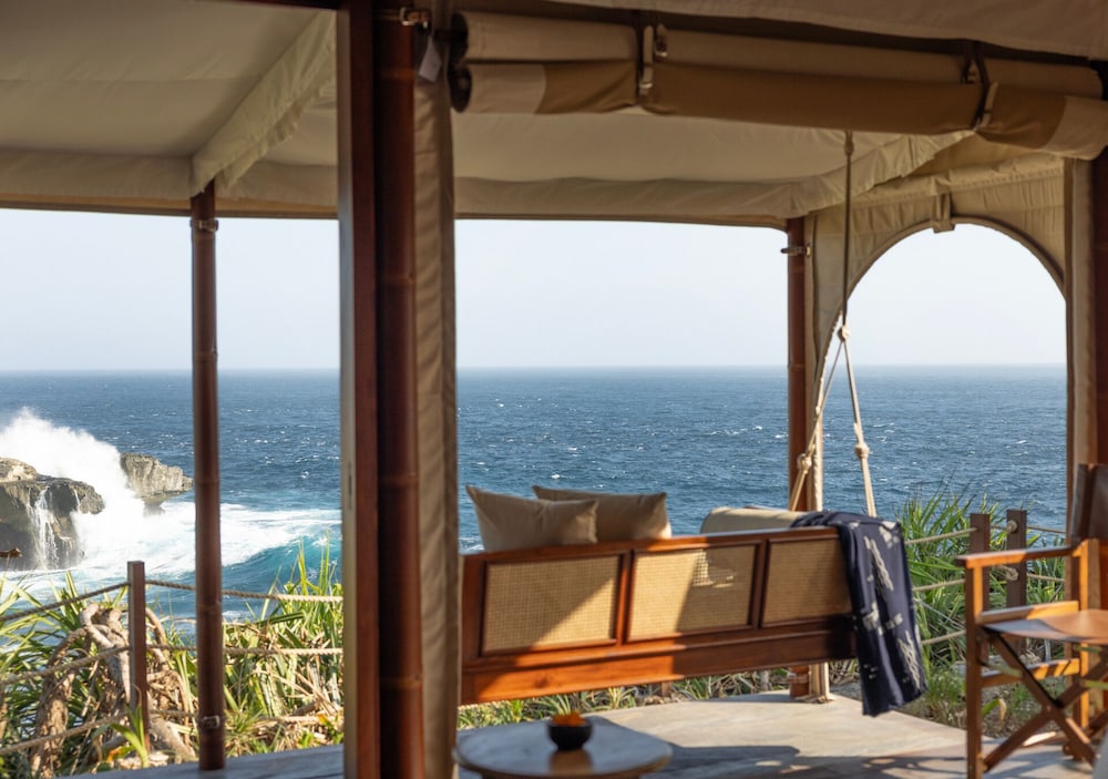 ARNA Suites and Ocean Lounge 16/46