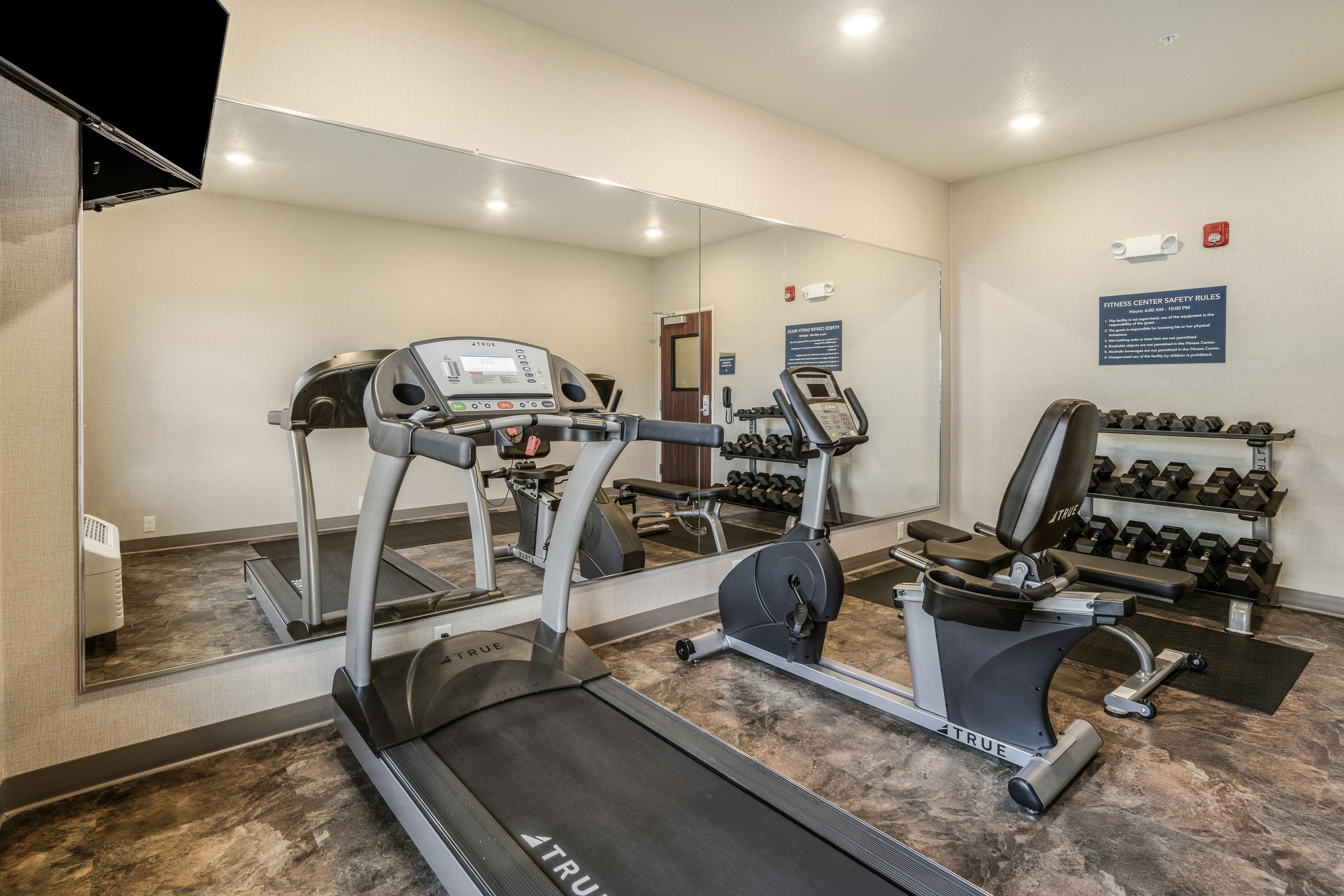 Cobblestone Hotel & Suites - Newport 33/61