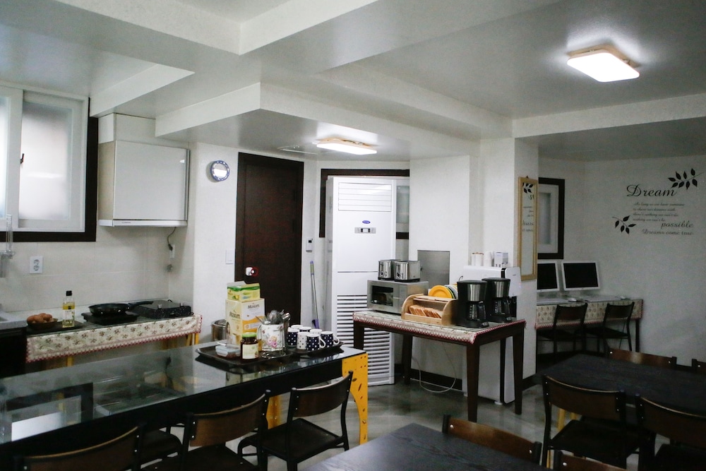 Dream Guest House 52/65