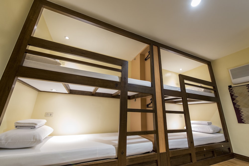 Kabayan Hotel Pasay 17/70